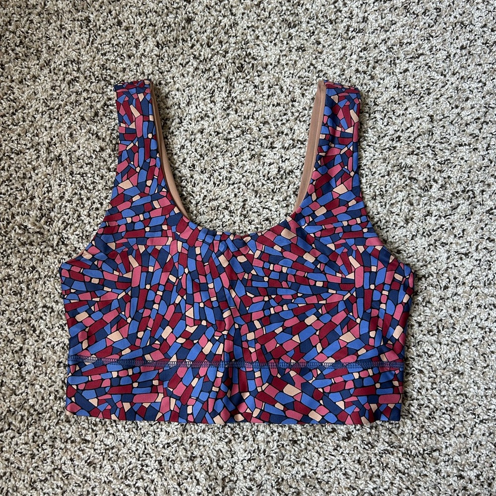 Fabletics Geometric Pattern Sports Bra - Picture 3 of 3
